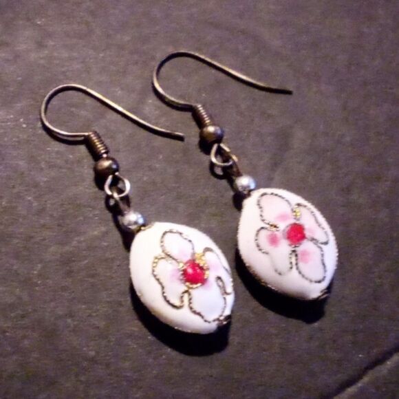 Vintage White Floral Cloisonne Drop Earrings - Picture 5 of 6